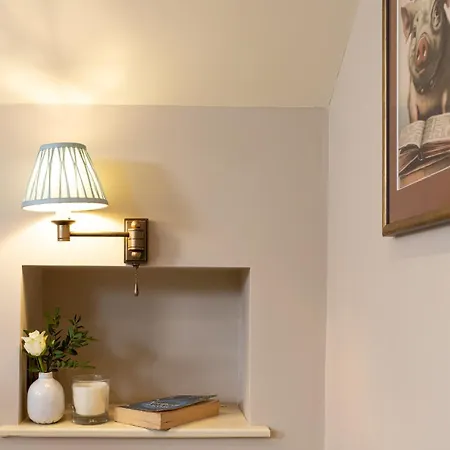 بيت للعطل The Old Piggery